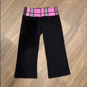 Lululemon Reversible Pink Black Crop Leggings